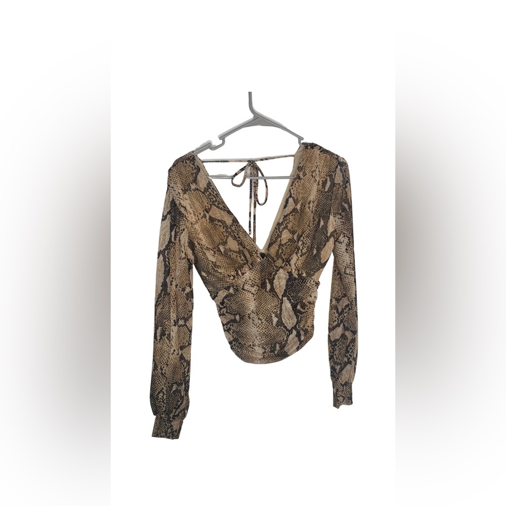 Snakeskin Long sleeve Windsor Top
